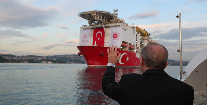 Drilling Ship Fatih Sails to Black Sea