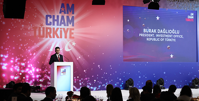 Investment Office Presents AmCham Awards to Outstanding Nominees