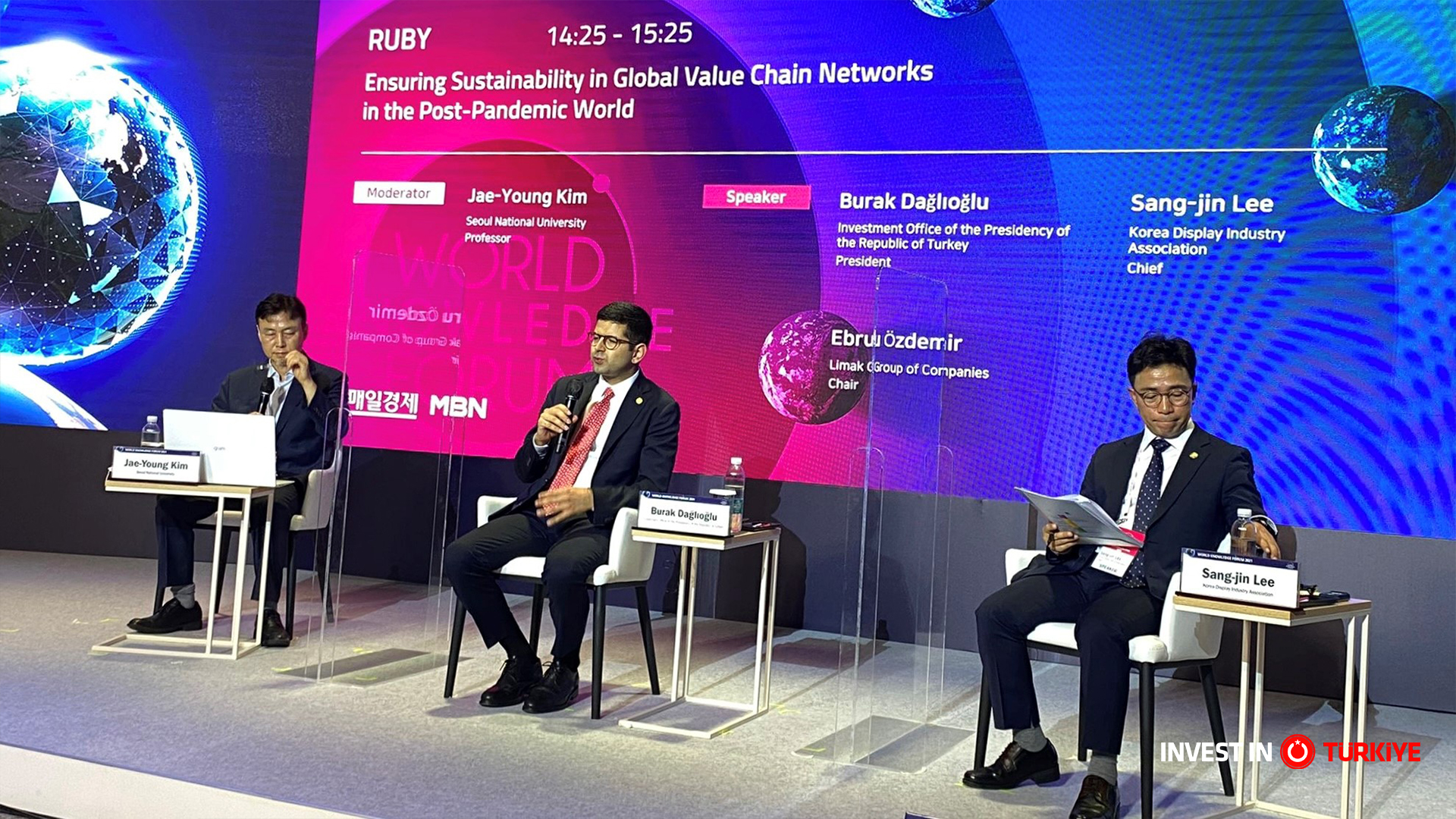Investment Office Attends World Knowledge Forum, Signs MoU in South Korea