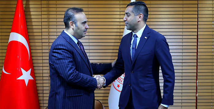 Türkiye, Axiom Space Strengthen Cooperation in Space Industry