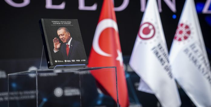 Investment & Finance in Türkiye Century Debuts for Readers in Istanbul